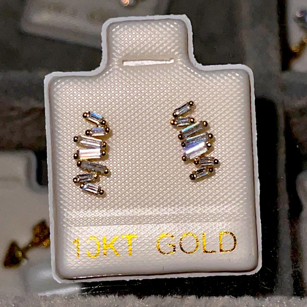 10kt cubic zirconia stud